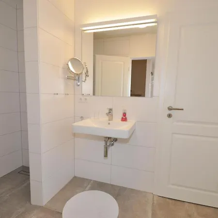 Doppelhaushaelfte Dorfhus Holiday home