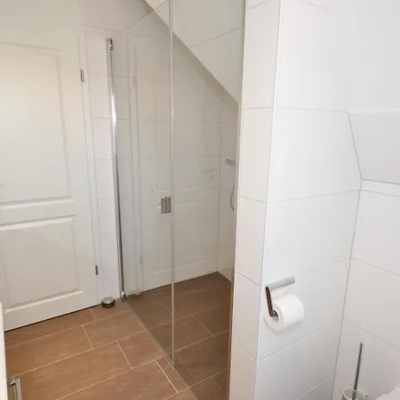 Doppelhaushaelfte Dorfhus