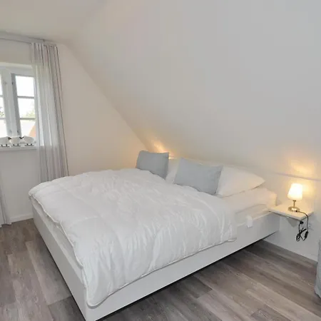 Holiday home Doppelhaushaelfte Dorfhus Bohl