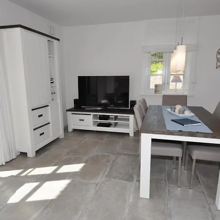 בית נופש Doppelhaushaelfte Dorfhus *