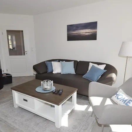 Holiday home Doppelhaushaelfte Dorfhus