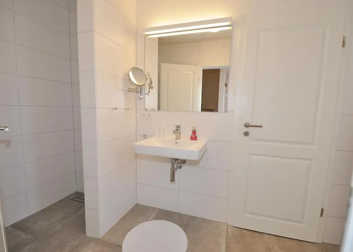 Doppelhaushaelfte Dorfhus Сasa de vacaciones