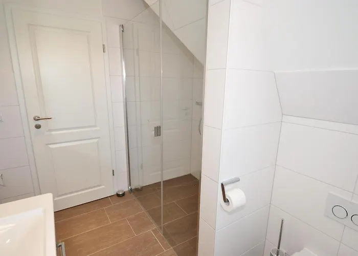 Doppelhaushaelfte Dorfhus