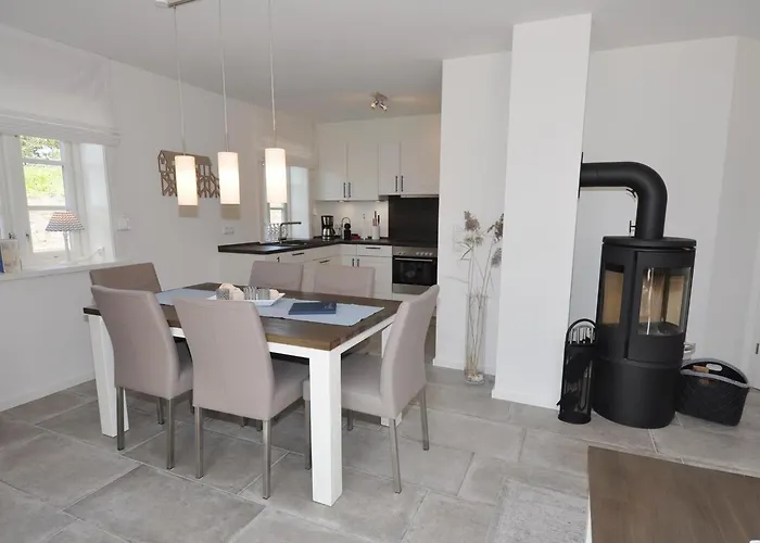 Doppelhaushaelfte Dorfhus *